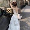 Vestido feminino de verão estilo francês suave, alta qualidade, sexy, sem costas, de alcinha, elegante, acinturado, para férias na praia