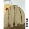 Chaqueta estilo Harrington color beige oscuro para hombre, colección de primavera, elegante y sofisticada, con corte entallado y diseño de chaqueta de béisbol, adecuada para usar al aire libre