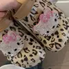 Charms Creativos de Gato con Estampado de Leopardo para Zapatos Accesorios de Zuecos de Nicho Estilo Playa Marina Hebilla de Zapato DIY Desmontable