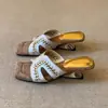 Sandálias de Plataforma Trançadas Estilo Verão 2026, Elegantes Slip-Ons Quadrados da Moda para Mulheres