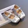 Zapatos de Cuero con Lazo de Perlas para Niñas Primavera y Otoño Nuevos Suela Blanda Zapatos de Bebé Zapatos Lolita Princesa para Niños Zapatos de Actuación
