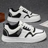 Zapatillas casuales transpirables de verano para hombre, con diseño único y versátiles, adecuadas para estudiantes de secundaria, zapatillas deportivas, zapatillas casuales blancas, zapatos de moda