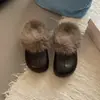 Moda de Invierno 2026 Zapatillas Sencillas de Cuero con Adorno de Piel para Mujer Estilo Retro Versátiles para Exteriores Suela Gruesa Zapatos de Algodón Zapatillas Cómodas