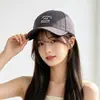 Boné de beisebol marrom suave estilo coreano para mulheres, novo modelo de verão 2026, proteção solar, boné casual versátil