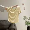 Top de modal ombro a ombro com design de um ombro só, caimento justo, valoriza a silhueta, elegante e estiloso, perfeito para o verão