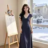 Vestido Azul de Lunares Estilo Francés para Mujer, Nuevo Diseño de Verano con Adorno Único de Encaje