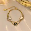 Pulseiras de Aço Titânio Novas e Resistentes ao Desbotamento Estilo Japonês e Coreano para Mulheres, Versáteis Estilo Ins Joias de Mão da Moda Pulseiras para Mulheres, Joias de Alta Qualidade