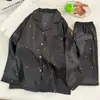 Novos Pijamas de Luxo para Mulheres 2026, Seda Gelada de Cetim com Estampa de Estrelas para Primavera e Outono, Conjunto de Loungewear de Manga Longa Adequado para Sair