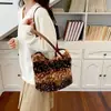 Bolsa tote esponjosa para mujer, nueva colección de otoño 2026, bolsa tote de moda para el trabajo, bolso de hombro de gran capacidad, bolso de mano versátil