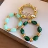 Pulsera Redonda de Resina Turquesa con Perlas y Diamantes, Lujo Ligero y Sensación de Alta Gama, Joyería de Mano Elegante Estilo Vacacional para Mujeres