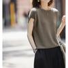 Camiseta de Seda de Gelo Manga Curta Verão Nova Fivela nas Costas Emagrecedora Gola Redonda Feminina Elegante Versátil Manga Morcego Tricotada Tamanho Grande
