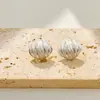 Pendientes de Botón Geométricos de Latón Minimalistas Europeos y Americanos, Estilo Simple de Nicho, Pendientes de Moda Versátiles de Tendencia, Lujo Ligero para el Trayecto