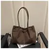 Bolso de Hombro Tote Frosted de Gran Capacidad Nuevo Otoño e Invierno Retro Transfronterizo para Mujer, Bolso de Axila de Moda Retro para Viajar