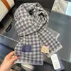 Bufanda para Mujer 2025 Nueva Moda de Invierno Gama Alta Azul Cuadros Pequeños 100% Lana Engrosada Cálida Bufanda de Pareja