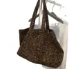 Bolso de Hombro de Lona Grande Personalizado Transfronterizo Retro Estampado de Leopardo para Viajar Bolso Tote Nuevo Otoño e Invierno 2025