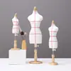 Maniquí Mini de Enseñanza de Ropa Corte Tridimensional de Media Parte Puede Insertar el Pin Cuarto Modelo de Diseño Estudiantil Ropa de Bebé