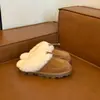 Botas de nieve amarillas slip-on para mujer, punta redonda, versátiles, pantuflas de algodón para otoño/invierno, nuevo estilo 2026, cálidas, de suela plana