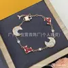 [Novidades Contínuas] Pulseira Cruzada Nova de Alta Qualidade Réplica Lv Letra V com Etiquetas, Artesanato de Ponta Atacado