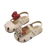 Zapatos para bebés y niños pequeños para niñas, nuevos zapatos de princesa huecos con lazo, sandalias de verano de cereza de dibujos animados para bebés niñas