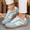 Artículos en stock comercio exterior 2026 Primavera/Verano nuevos planos casuales versátiles ligeros cómodos con cordones de moda casual zapatos de un solo color para mujer