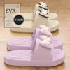 Sandalias de moda versátiles con dibujos animados lindos de EVA para mujer, se pueden usar tanto en casa como al aire libre, son impermeables, de secado rápido y cómodas para caminar.