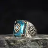 Anillo Cuadrado Retro Europeo y Americano con Patrón Tallado para Hombre, Incrustado con Diamantes Cuadrados, Joyería de Anillo Punk Hip-hop Personalizada de Moda