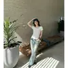 Camiseta de Manga Corta Ajustada de Color Sólido con Cuello Redondo Bajo para Mujer, Nuevo Estilo Verano 2026, Aspecto de Alta Gama, Adelgazante, Prendas de Abrigo, Top de Moda
