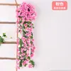 Vinha artificial de violeta, trepadeira de flores falsas para decoração de parede, ornamento de plástico para sala de estar interna, planta para pendurar na parede