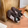 Zapatos de Felpa con Forro de Argán Estilo Coreano para Niños 2026 Otoño/Invierno Nuevos Zapatos Casuales para Niñas Zapatillas de Tabla Versátiles con Estampado de Leopardo para Niños Germanas de Entrenamiento