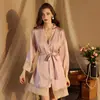 Robe de Cetim com Renda Estilo Francês Leve de Verão com Amarração na Cintura Decote V Roupão Feminino Sexy Camisola 422