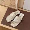 Sandalias de tiras con hebilla metálica plisada estilo francés para mujer, Nuevas Sandalias Planas para Commuter de Verano 2026