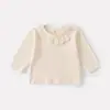Camiseta de encaje estilo coreano para bebés y niños pequeños, Nuevo conjunto casual simple de otoño con chaleco y pantalones acampanados de tres piezas para niñas
