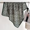 Lenço quadrado pequeno floral estilo francês cachecol de seda feminino fino novo padrão espinha de peixe imitação de veludo xale lenço de cabeça cachecol