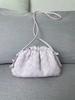 Bolso Dónut Plisado para Mujer Bolso Nube de Piel Genuina Bolso Cruzado de Hombro Tejido de Vacuno Mismo Estilo Ahiguo Viajes