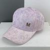 Gorra de Malla de Verano Estilo Nuevo para Mujer con Pedrería Colorida Marca M Estilo Japonés Versátil Estilo Callejero Moda Marca Gorra de Béisbol para Hombre