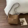 Ropa de Trabajo Casual Retro Bolso de Gran Capacidad para Mujer 2025 Invierno Nuevo Estilo Bolso Cubo de Moda Bolso de Hombro de Moda