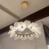 Quarto Bege-Claro Estilo Francês Lustre Floral de Luxo Leve Sala de Jantar Luminária Acessórios de Iluminação para Sala de Estar de Casa Nova Quente e Românticos