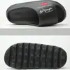 Sandálias Slip-On Populares Transfronteiriças para o Verão, Nova Moda Masculina Tendência para Exterior, Praia, Casa e Banho, Solado Grosso Atacado