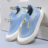 Sapatos Casuais Infantis de Primavera e Outono, Tênis para Meninos, Sapatos Respiráveis de Malha Fly-Knit Antiderrapantes, Slip-Ons Macios e Respiráveis para Meninas para o Jardim de Infância