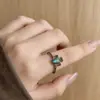 Anillo Abierto Vintage de Lujo Ligero con Zafiro para Mujer, Anillo de Dedo Índice con Diseño Único, Accesorio de Anillo de Alto Nivel Estilo Ins