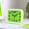Reloj despertador creativo en relieve, Herramienta especial para despertar para estudiantes de secundaria, Adorno de escritorio, Reloj de mesita de noche para dormitorio infantil
