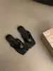 Primer Encuentro con el Elegante Diseño de la Temporada: Sandalias Chanclas Rojas para Mujer, Moda Verano 2026 Zapatos de Playa, Suela Plana