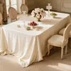 Sensação de Luxo Leve e Alto Padrão Modelo 2026 Champagne Dourado Acetinado Retangular Estilo Europeu Toalha de Mesa para Banquete Nova Toalha de Mesa para Mesa de Sobremesas de Aniversário