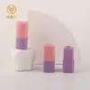 Palito de Rubor, Palito de Polvo, Cosméticos de Bálsamo Sólido, Tubo de Labial Simple de Dos Colores en Forma de Corazón, Palito Iluminador Acabado Húmedo, Fábrica de Materiales de Empaque