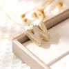Pingente Robusto de Zircônia Banhado a Ouro Cobre Transfronteiriço Corrente Simples para Clavícula Moda Europeia e Americana Balão Colar com 26 Letras para Mulheres