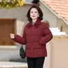 Chaqueta Pequeña de Algodón para Mujer Estilo 2026 Ropa Exterior de Otoño/Invierno para Madres Ropa de Algodón Roja para Personas de Mediana Edad Chaqueta de Algodón Holgada para Personas de Mediana Edad y Mayores Otoño/Invierno