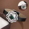 Popular Pulsera de Cuero con Forma de Flor de Amazon con Incrustaciones de Circonita Cuadrada, una Pulsera de Cobre Puro de Alta Gama y Versátil para Mujeres