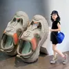 Sandalias de Verano para Niños Modelo Nuevo 2026 Calzado de Malla para Niños Suela Suave Hueca Zapatos Deportivos Ligeros y Transpirables para Niños