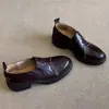 Em Estoque, Envia Imediatamente! Sapatos Femininos de Couro Estilo Britânico com Solas Grossas, Mocassins Slip-On com Tachas e Elástico