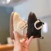 Botas de Couro de Princesa da Moda para Crianças Botas Forradas com Lã para Crianças Pequenas Novos Sapatos de Inverno para Bebês Primeiros Passos Botas de Cano Curto Quentes Estilosas para Meninas